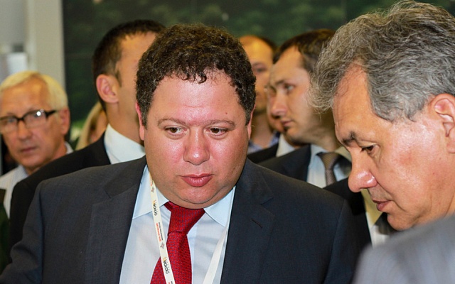 Alexander Elinson and Minister of Defence of the Russian Federation Sergey Shoigu