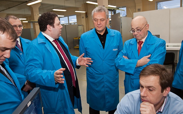 Visit of the Minister of Industry and Trade of the Russian Federation Victor Khristenko to the production of NIPK Electron Co. (2011)